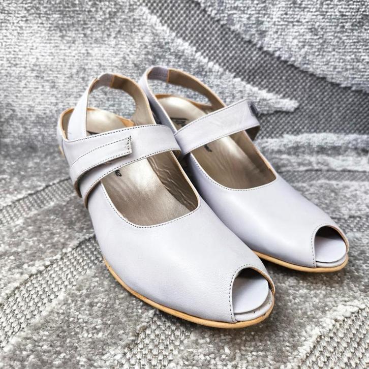 pump met open teen Livingstone Women grijs leer, Kleding | Dames, Schoenen, Zo goed als nieuw, Grijs, Ophalen of Verzenden