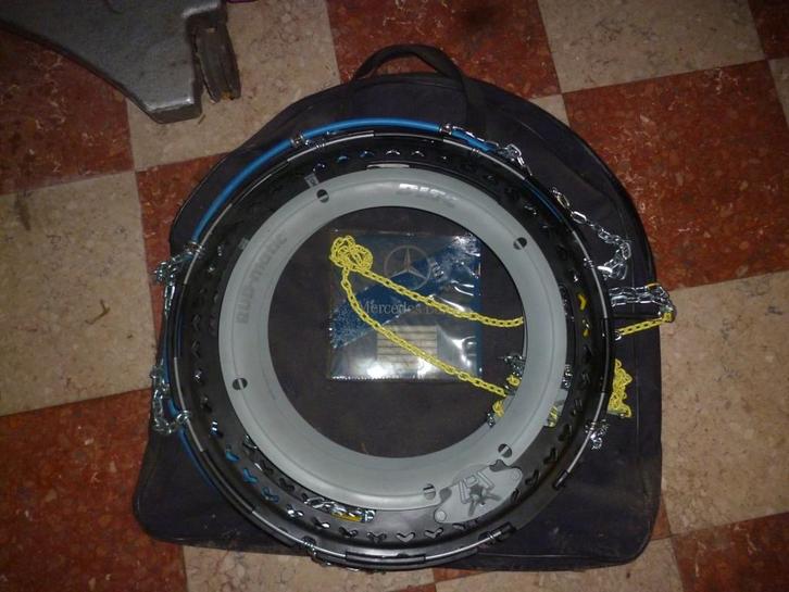 Originele Mercedes sneeuwkettingset, Auto diversen, Sneeuwkettingen, Nieuw, Ophalen