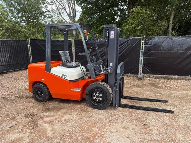 Diesel Heftruck 3Ton NIEUW, Zakelijke goederen, Machines en Bouw | Heftrucks en Intern transport, Heftruck, Diesel, 3000 tot 4000 kg