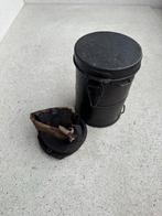 Wo1 Duits gasmaskerblik met restant gasmasker, Ophalen of Verzenden