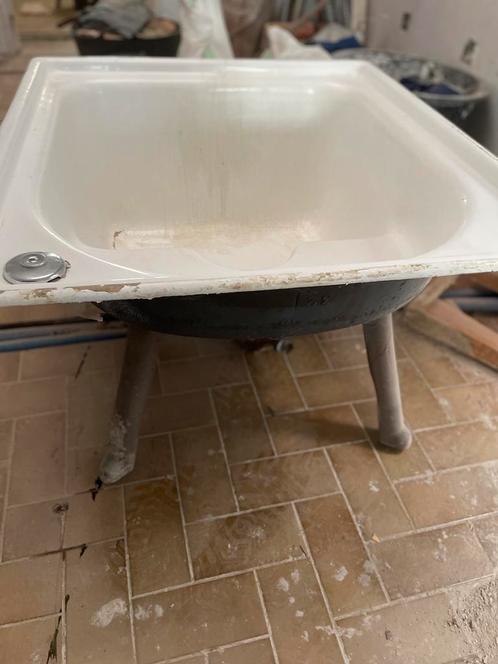 metalen bad, ijzer. zeer zwaar. oud. antiek. vintage, Huis en Inrichting, Badkamer | Badkamermeubels, Ophalen