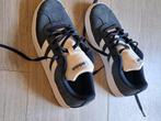 Adidas schoenen maat 33, Sport en Fitness, Voetbal, Ophalen, Zo goed als nieuw, Schoenen