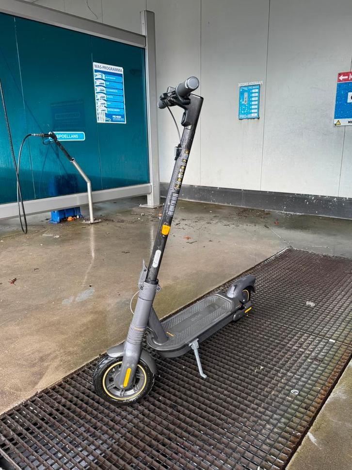 Segway ninebot g2max, Fietsen en Brommers, Steps, Zo goed als nieuw, Elektrische step (E-scooter), Ophalen