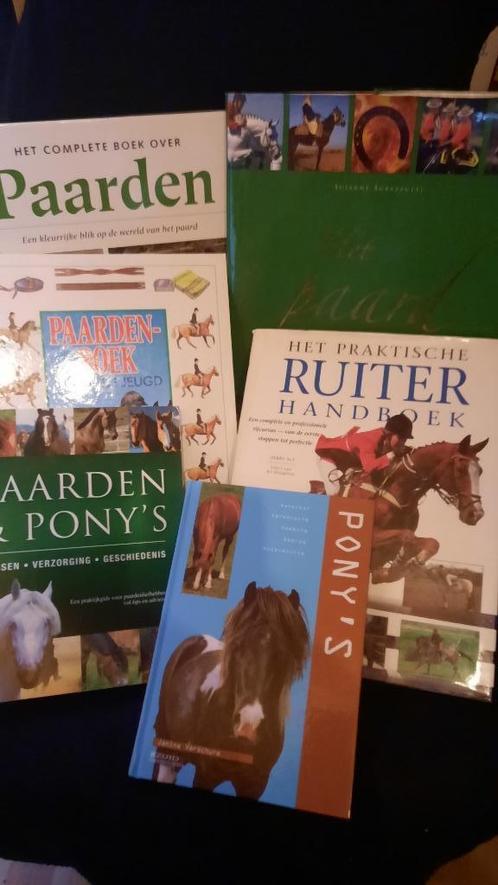 boeken over PAARDEN & RUITERS, Livres, Animaux & Animaux domestiques, Enlèvement ou Envoi