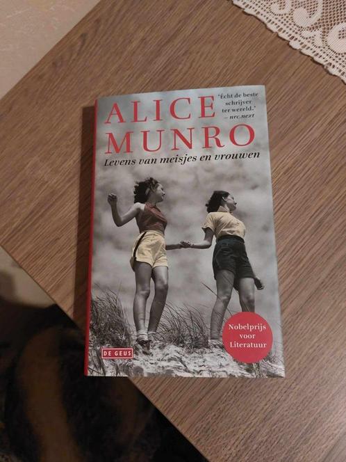 Levens van meisjes en vrouwen / Alice Munro, Boeken, Romans, Zo goed als nieuw, België, Verzenden