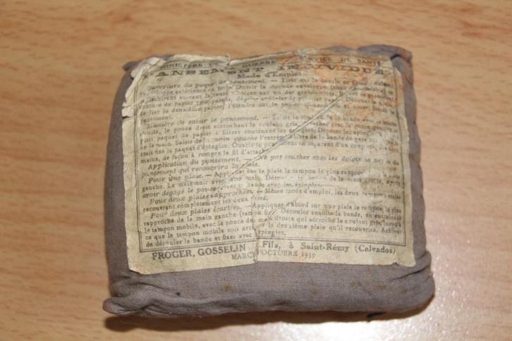 France WW2 pansement individuel daté octobre 1939, Collections, Objets militaires | Seconde Guerre mondiale, Armée de terre, Envoi