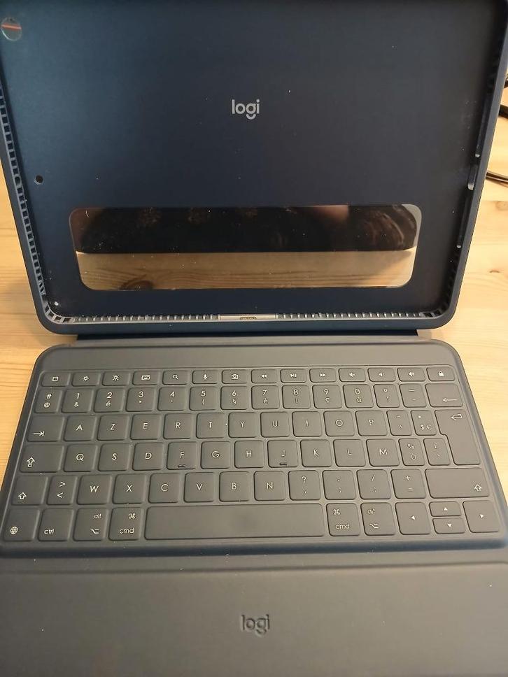 Dunne, beschermende toetsenbordcase voor Ipad - Logitech, Computers en Software, Toetsenborden, Gebruikt, Azerty, Draadloos, Ergonomisch