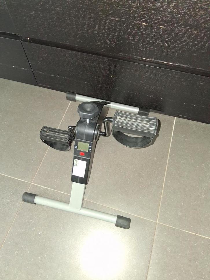 Mini hometrainer / pedal trainer – ideaal voor thuis of onde, Diversen, Overige Diversen, Ophalen
