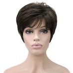 Moderne pruik kort bruin haar in laagjes kleur 8, Envoi, Neuf