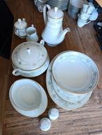 Noritake Green Hill volledig servies 12 personen, Ophalen, Zo goed als nieuw, Porselein, Compleet servies