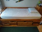 Bed + boxspring met opbergruimte + kolom met kleine stoel, Ophalen