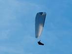 Niviuk Ikuma 2 paragliding zeilen - 26m2, Sport en Fitness, Zweefvliegen en Paragliding, Complete paraglider, Zo goed als nieuw