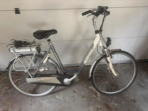2 elektrische fietsen, heren- en dames fiets van Bikkel, Fietsen en Brommers, Elektrische fietsen, Zo goed als nieuw, Ophalen
