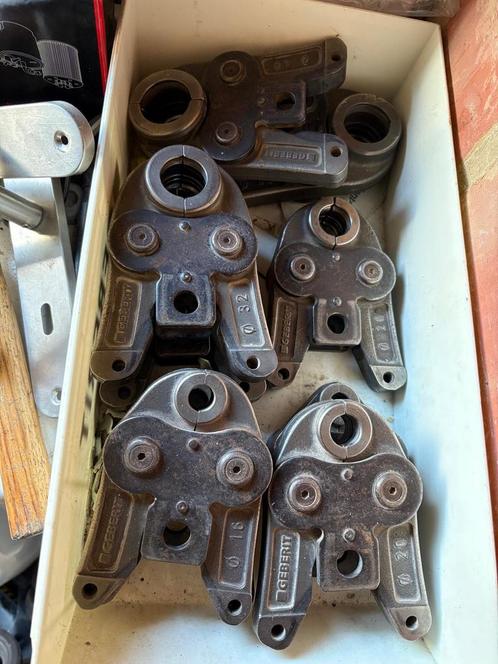 Te koop: Geberit persbekken / perskoppelingen, Doe-het-zelf en Bouw, Gereedschap | Machine-onderdelen en Toebehoren, Ophalen