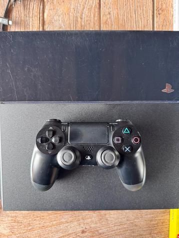 PlayStation 4 + spelletjes beschikbaar voor biedingen