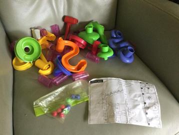 SPEL „KNIKKERBAAN” TOI-TOYS-CIRCUIT BALLES+ART&FUN GRATIS beschikbaar voor biedingen