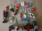 Vintage LEGO racevoertuigen + bord + minifiguren, Ophalen of Verzenden, Gebruikt, Losse stenen, Lego