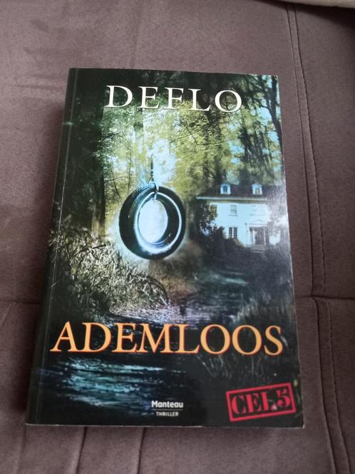Luc Deflo - Ademloos (Cel 5 serie), Boeken, Thrillers, Gelezen, België, Ophalen of Verzenden
