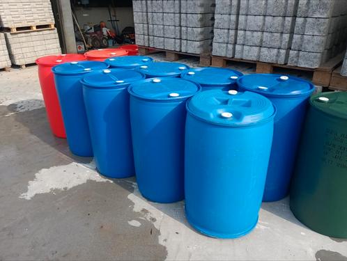 HDPE vaten/regentonnen 200 liter blauw/rood/groen als nieuw, Tuin en Terras, Regentonnen, Zo goed als nieuw, Ophalen