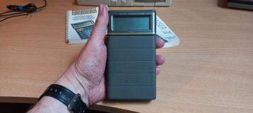 Vintage organiser Psion II model LZ beschikbaar voor biedingen