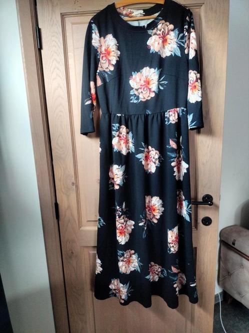Jurk – Zo Goed als Nieuw! Maat M, Kleding | Dames, Jurken, Zo goed als nieuw, Maat 38/40 (M), Overige kleuren, Onder de knie, Ophalen