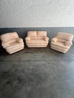 Zetel + 2 clubs wit/vanille, Huis en Inrichting, Ophalen, Zo goed als nieuw