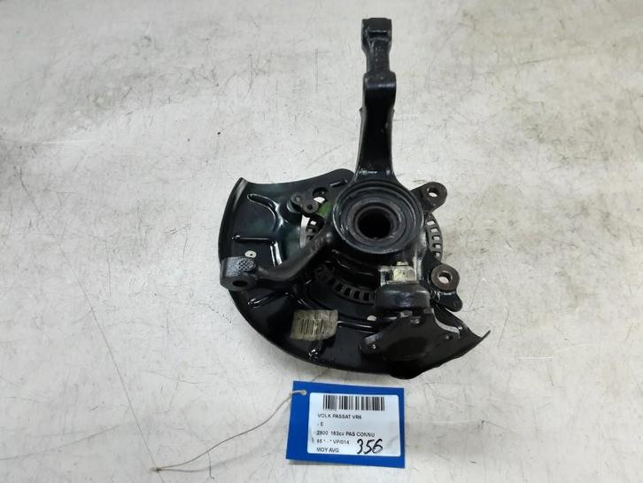 MOYEU DE ROUE AVANT GAUCHE Volkswagen Passat (35I), Autos : Pièces & Accessoires, Freins & Transmission, Volkswagen, Utilisé