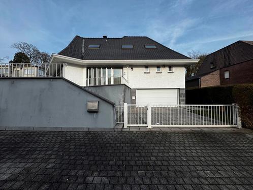 Villa te koop in Molenbeek-Saint-Jean, 4 slpks, Immo, Huizen en Appartementen te koop, Vrijstaande woning, F