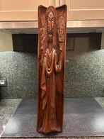 Houten Beeld uitgewerkt. Hoogte 80 CM, Antiek en Kunst, Ophalen