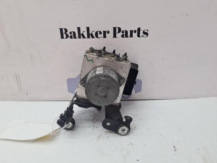 Pompe ABS d'un Ford S-Max, Autos : Pièces & Accessoires, Électronique & Câbles, Ford, Utilisé, 3 mois de garantie