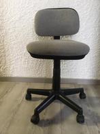 Bureaustoel grijs met zwart onderstel op wielen., Ophalen, Zo goed als nieuw, Grijs, Bureaustoel