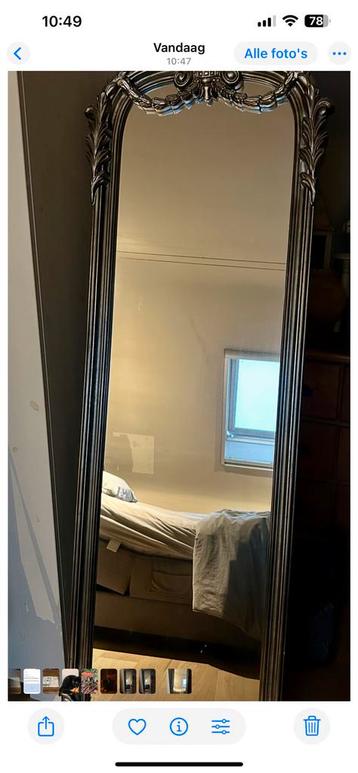 Spiegel beschikbaar voor biedingen