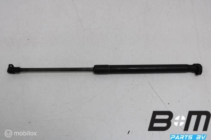 Gasdrukveer motorkap VW Caddy 2K Life 1T0823359A, Auto-onderdelen, Carrosserie, Gebruikt