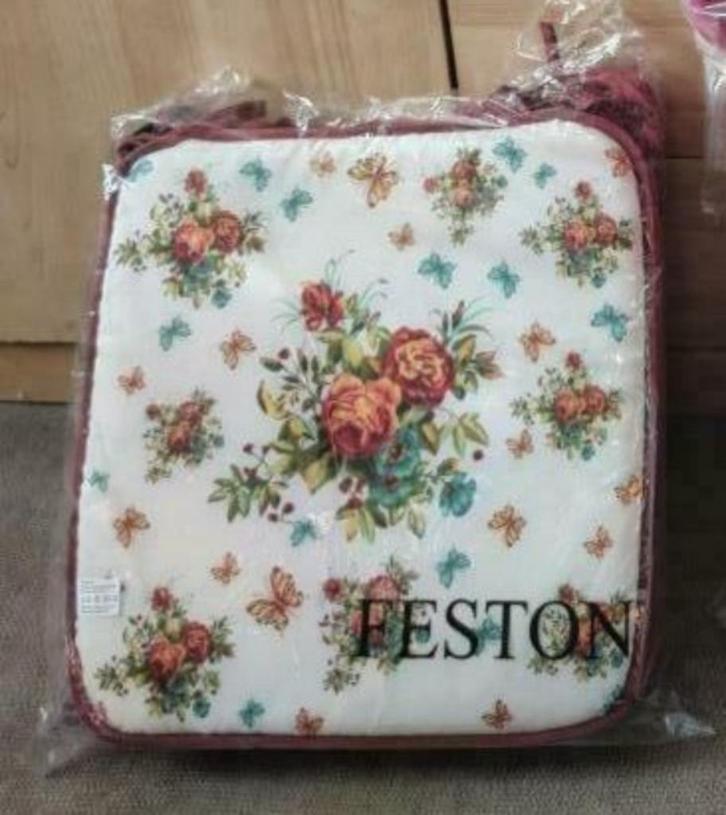 4 galettes à mettre sur des chaises, Tuin en Terras, Tuinmeubel-accessoires, Nieuw, Ophalen of Verzenden