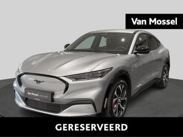 Ford Mustang Mach-E Standard Range AWD - Premium beschikbaar voor biedingen
