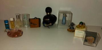 Miniatuur parfum, Verzamelen, Ophalen of Verzenden, Zo goed als nieuw, Miniatuur, Gevuld