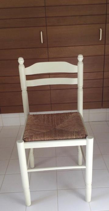 Set Twee Vintage Houten Stoelen met Rieten Zitting  Set/15€ beschikbaar voor biedingen