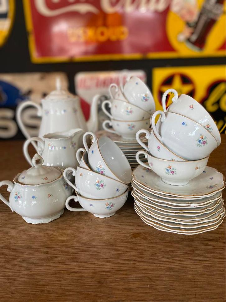 Groot romantisch koffieservies, Antiek en Kunst, Antiek | Servies compleet, Ophalen of Verzenden