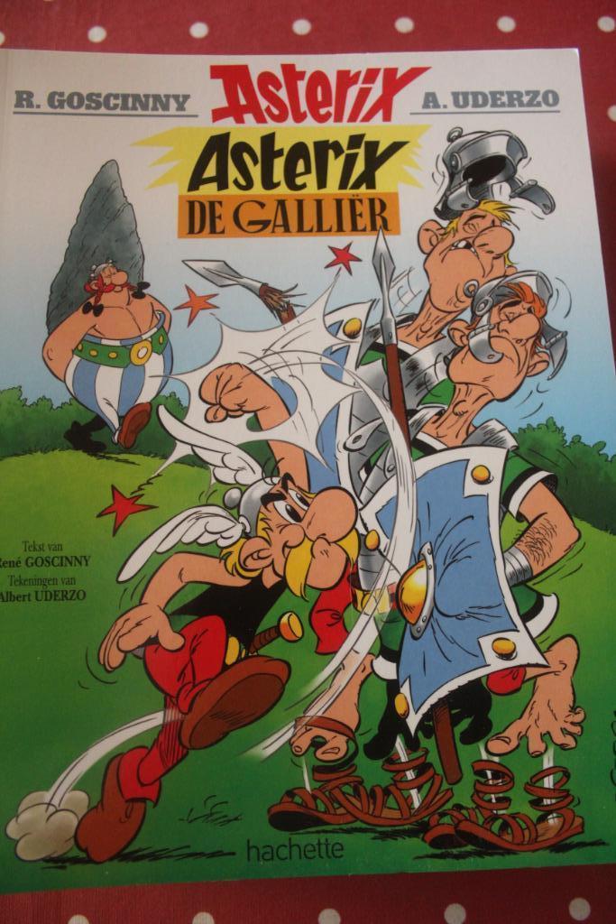 Asterix      deel 1, Boeken, Stripverhalen, Zo goed als nieuw, Meerdere stripboeken, Ophalen of Verzenden