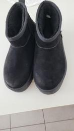 bottines dame pointure 39 genre UGG, Zwart, Lage of Enkellaarzen, Ophalen of Verzenden, Gedragen