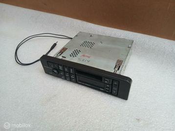 Originele Range Rover P38 Radio PRC7618 Clarion met aux beschikbaar voor biedingen