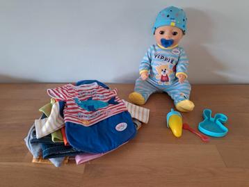 Pop Baby born  litte boy 36cm inclusief kleertjes beschikbaar voor biedingen