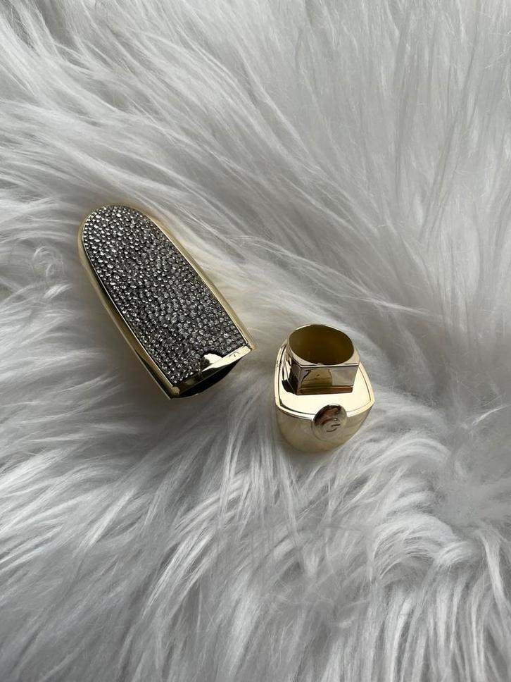Étui/porte-rouge à lèvres en strass Guerlain, Bijoux, Sacs & Beauté, Beauté | Cosmétiques & Maquillage, Neuf, Maquillage, Lèvres