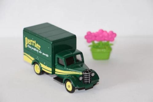 Perrier-modelvrachtwagen, Hobby en Vrije tijd, Modelauto's | Overige schalen, Zo goed als nieuw, Bus of Vrachtwagen, Ophalen