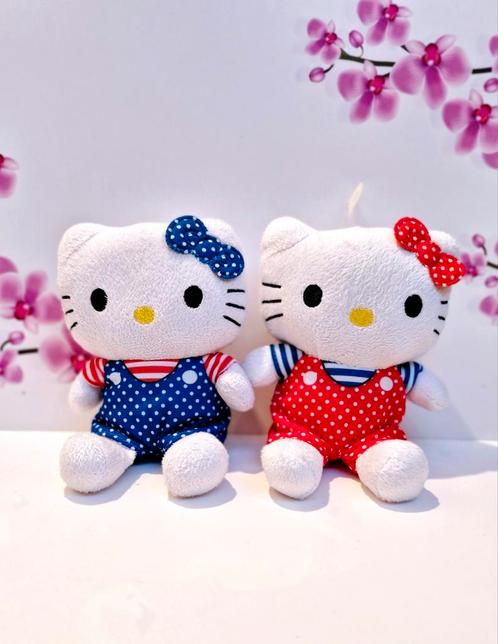 🤍 2 Hello Kitty Knuffels, Enfants & Bébés, Jouets | Peluches, Comme neuf, Chat, Enlèvement ou Envoi