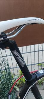 Bekijk een volledig carbonfiets, Fietsen en Brommers, Fietsaccessoires | Overige Fietsaccessoires, Ophalen, Zo goed als nieuw