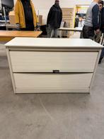 Metalen kast, houten plank, Ophalen