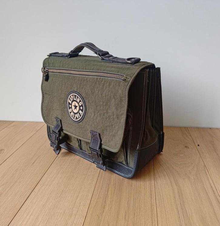 Kipling boekentas / schooltas zgan, Handtassen en Accessoires, Tassen | Schooltassen, Zo goed als nieuw, Rugtas, 40 tot 50 cm