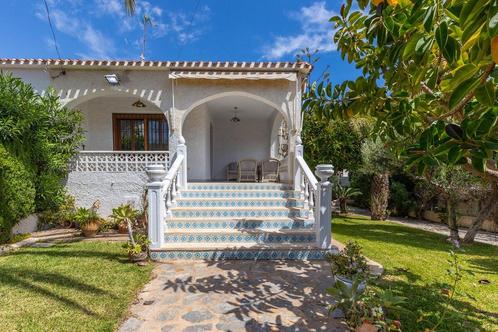 Gerenoveerde half-vrijstaande villa in Punta Prima bij/zee.., Immo, Buitenland, Spanje, Woonhuis, Overige
