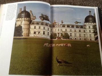 Livre Les plus beaux châteaux de la Loire, belles photos et 